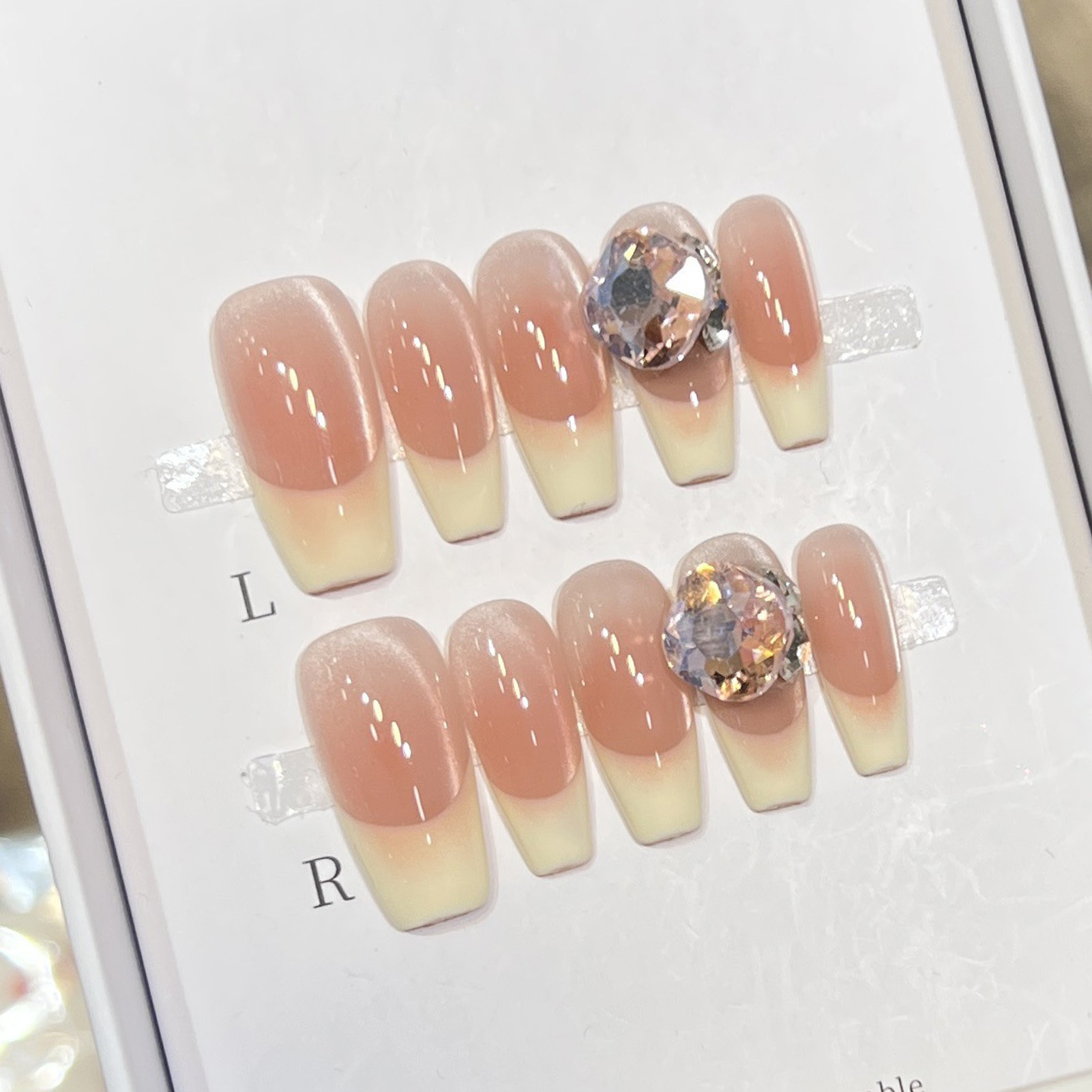 10PCS Women Pink Press on Nail - Nail Art Pink Cat Eye reseña y precio